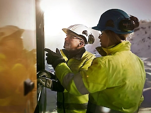 Baş Yukarı Delme Makineleri